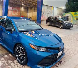 تۆیۆتا کامری